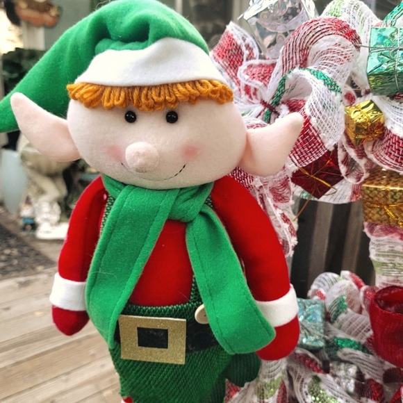 Christmas Elf Wreath Deco Mesh Bow - Picture 3 of 11